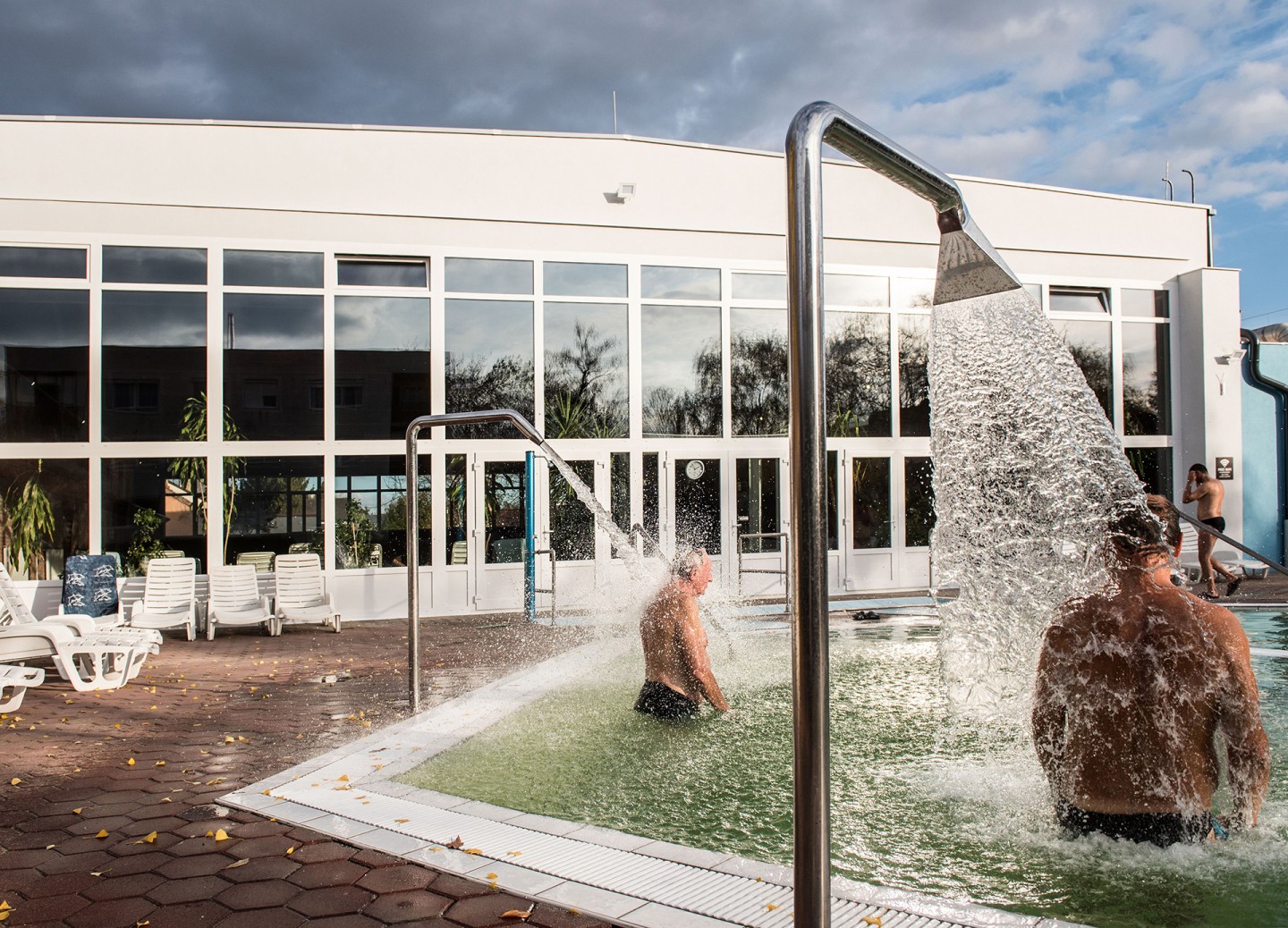 Bezár a Júlia Fürdő és a Hotel Fürdőház wellness részlege is