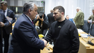 Orbán Viktor tárgyalt Zelenszkij ukrán elnökkel