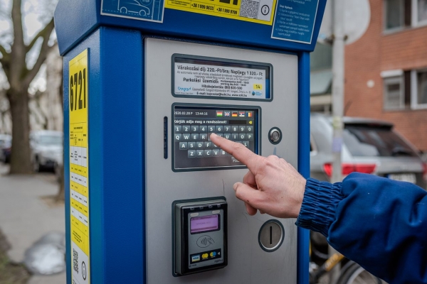 Tizenöt új parkolóautomatát helyeznek el Nyíregyházán