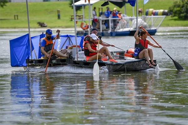 Több mint hétszáz tonna hulladékot gyűjtöttek össze a Tisza ukrajnai forrásvidékén