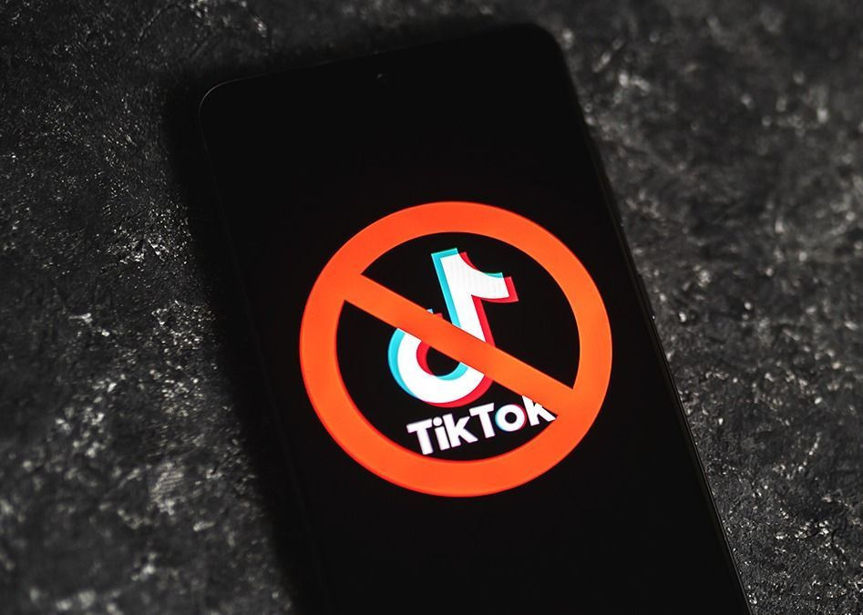 Európában is betilthatják a TikTok-ot