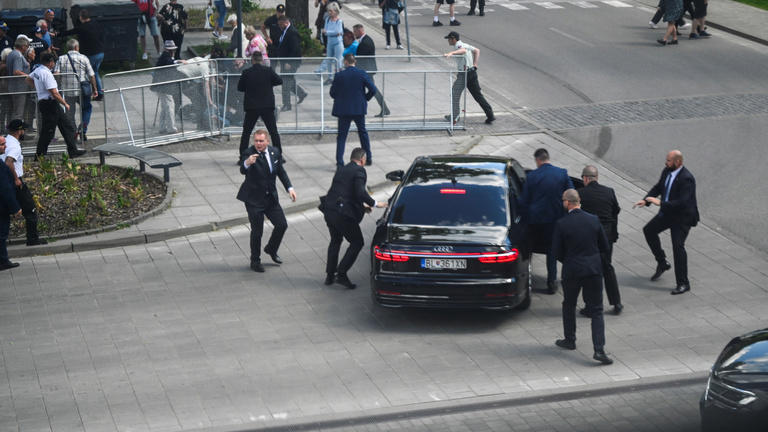 Meglőtték Robert Fico szlovák miniszterlenököt