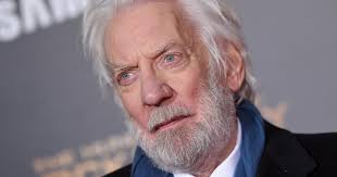 Elhunyt Donald Sutherland