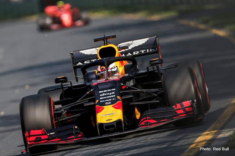 Verstappen indul az élről a sprintfutamon