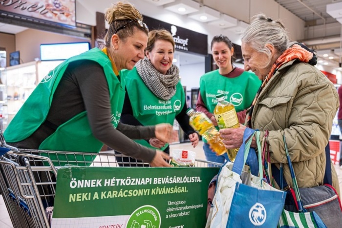 Rekordmennyiségű tartósélelmiszer gyűlt össze az elmúlt hétvégén