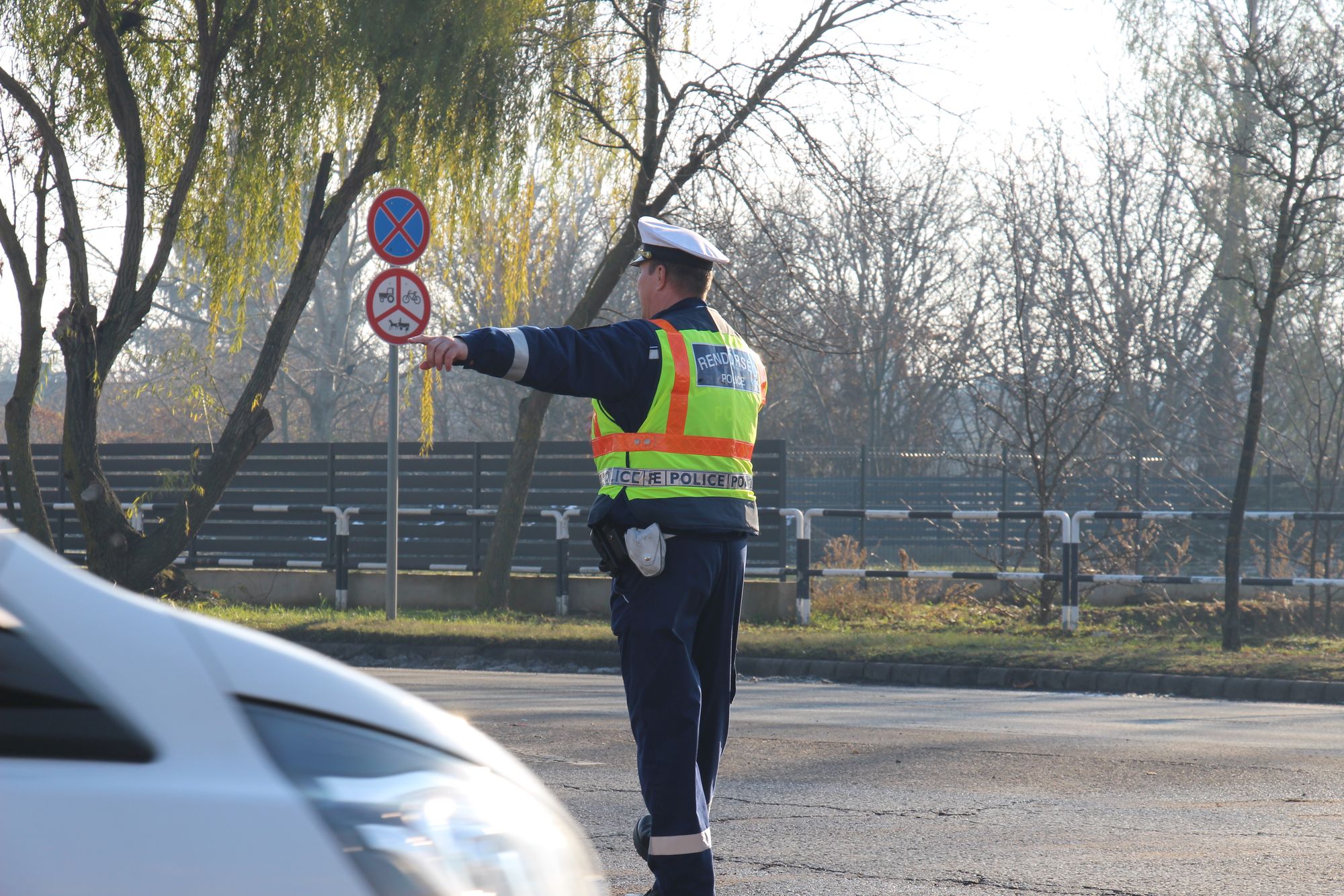 90 szabályszegővel szemben intézkedtek a rendőrök Nyíregyházán