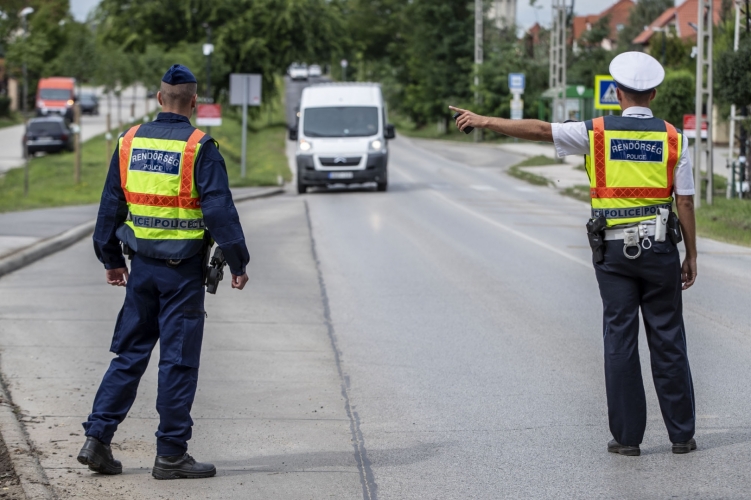 Egyhetes közúti akcióba kezd a mai napon a rendőrség