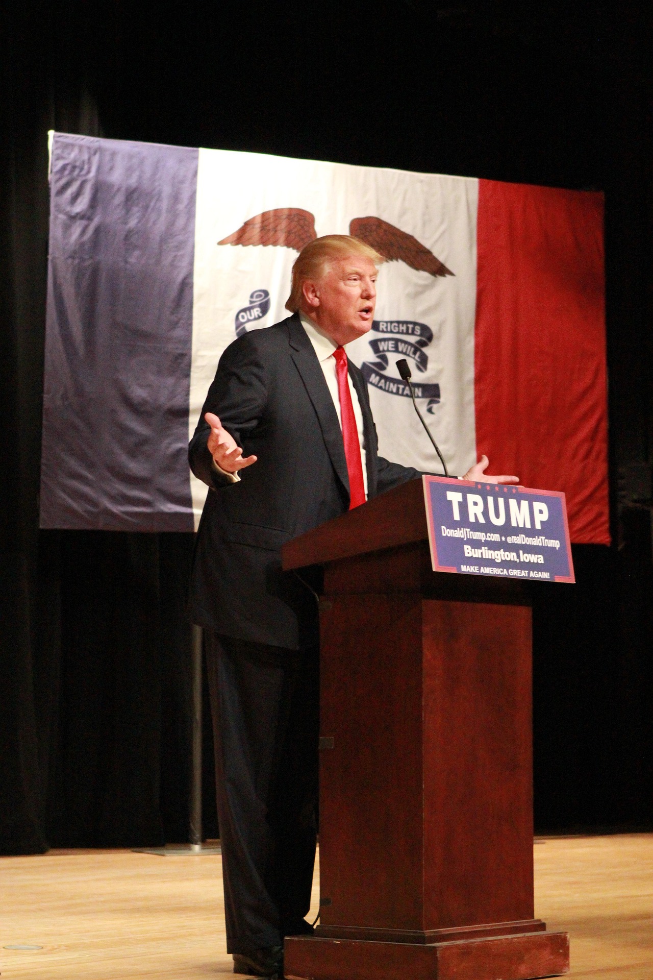  Leállították Donald Trump vámháborúját!