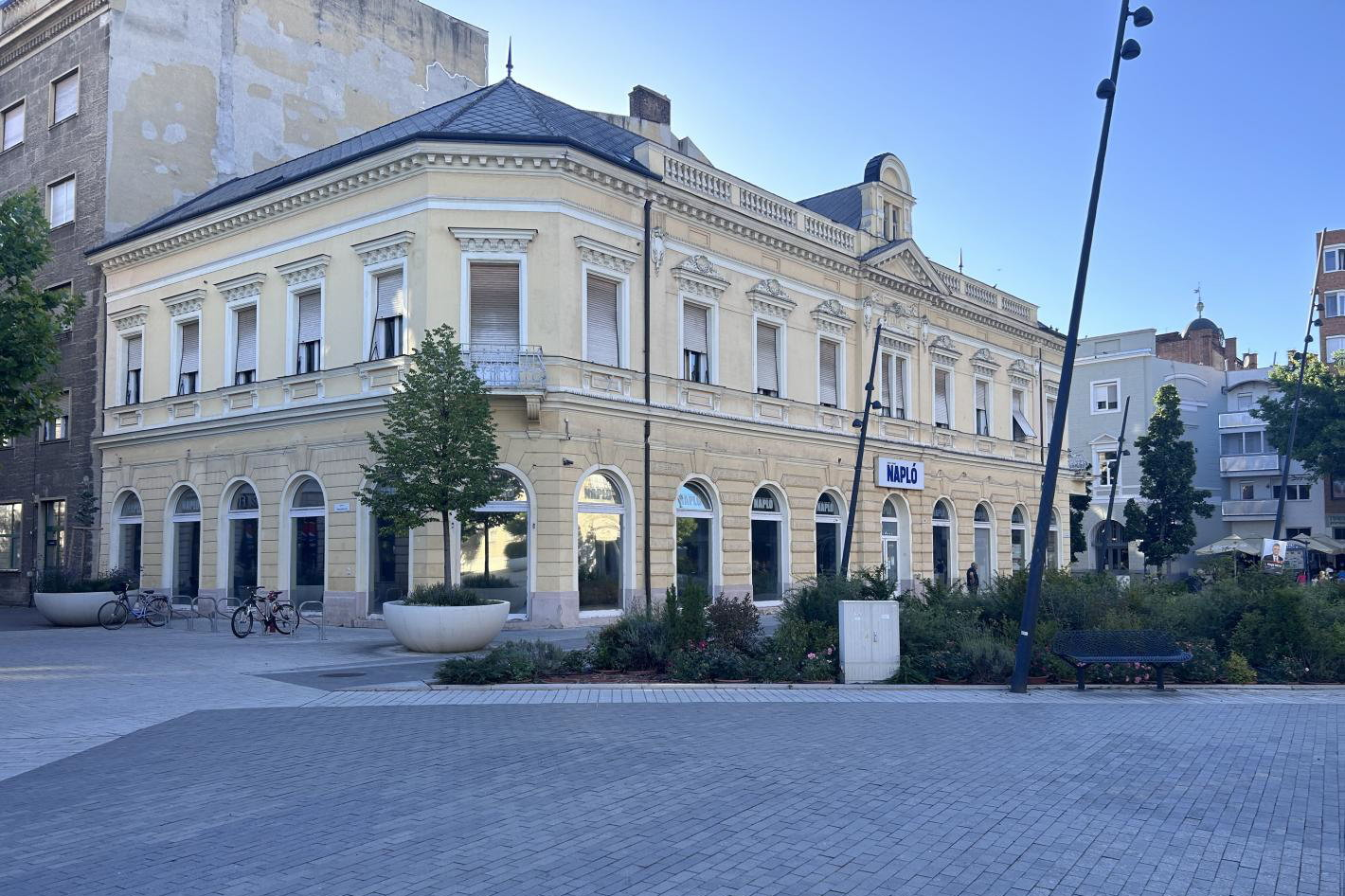 Hotellé alakul a Napló egykori székháza Debrecenben!