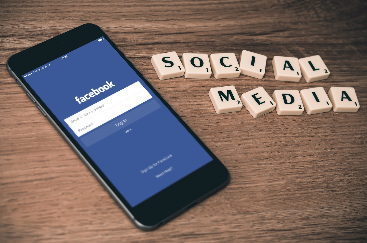 Alapvetően megváltozik a videós tartalmak megjelenítése a Facebookon