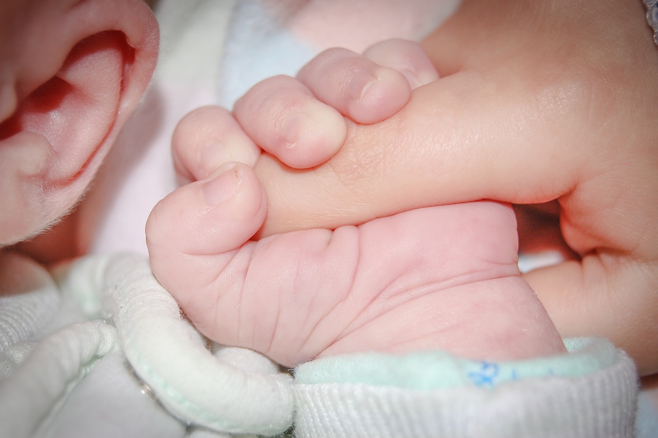 Július elsejétől könnyebb lesz a kisgyermekes édesanyák munkába állása
