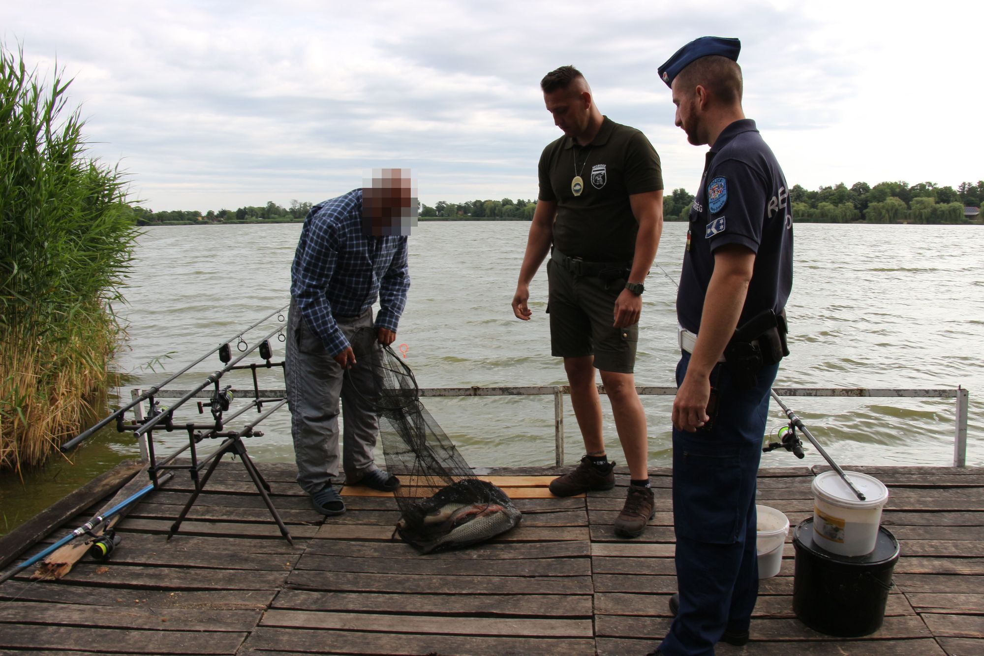 Orvhalászokat és szabálysértő hajósokat fogtak Szabolcsban