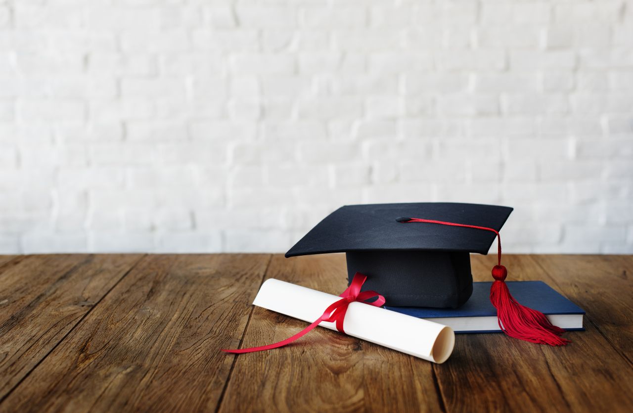 Rekordszámú diplomás a hajdúböszörményi karon