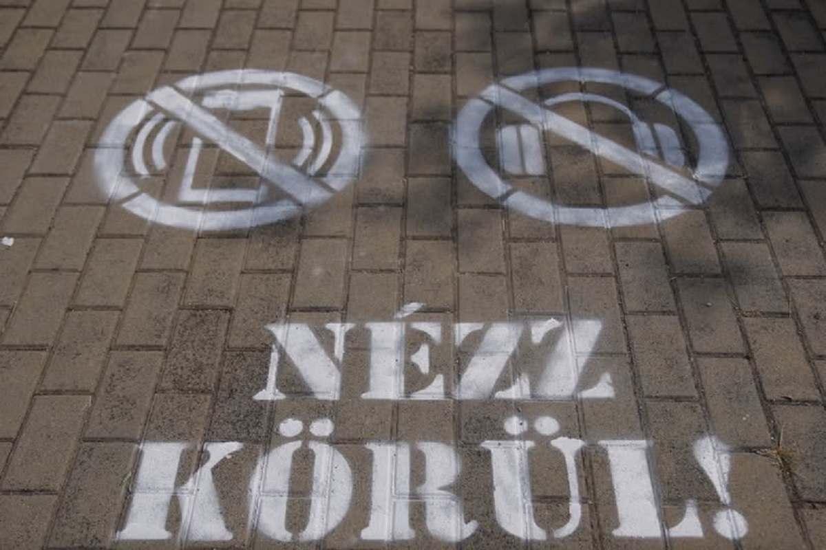 „Nézz körül, érj haza biztonságban!” kampány piktogramokkal