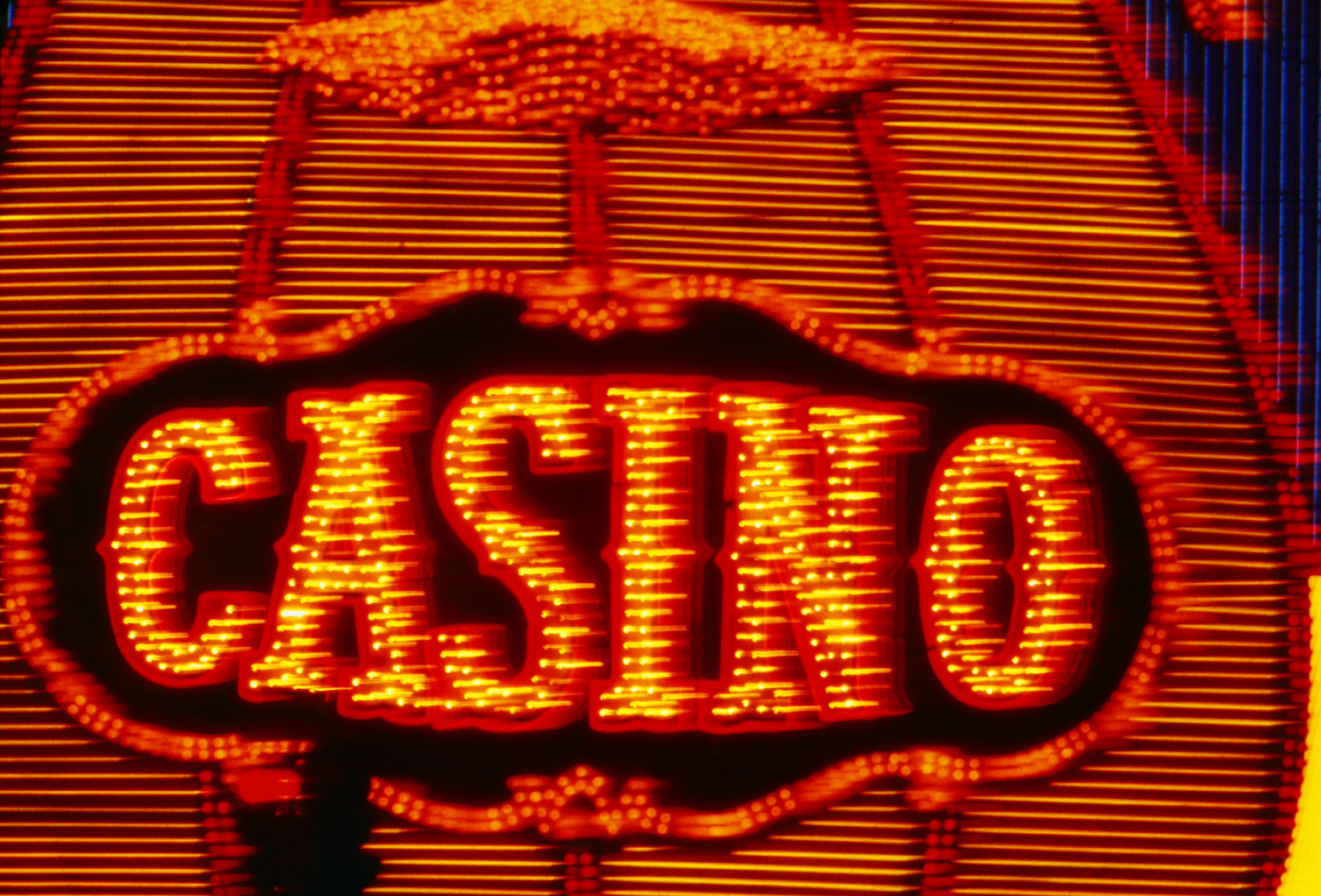 Élő kaszinó és slot gépek: Magyar játékosok kedvenc szerencsejátékai