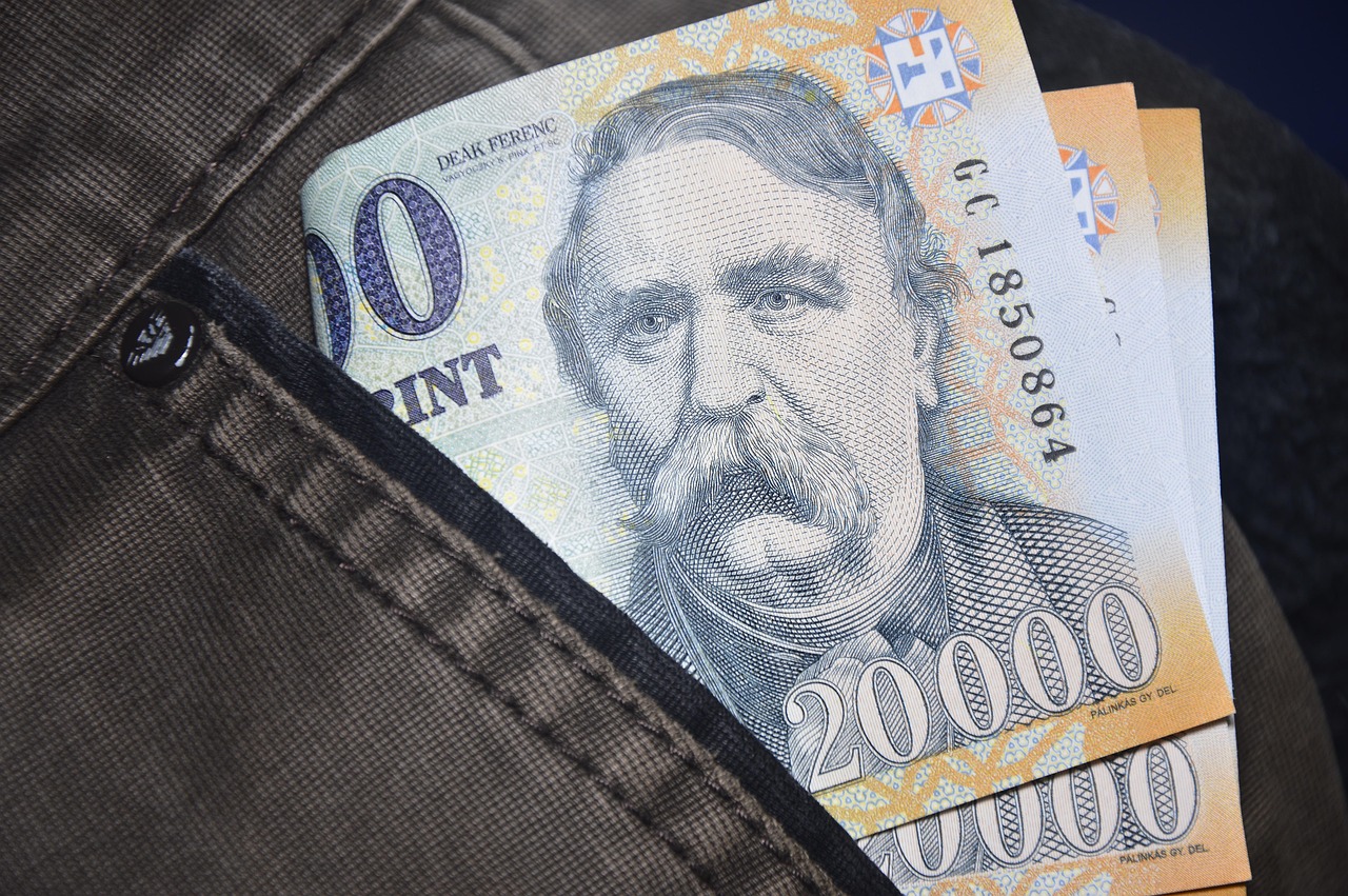 Duplán érkezik a családi pótlék augusztusban