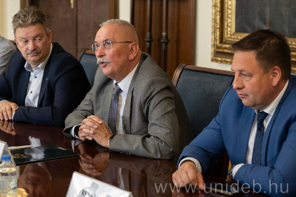 Komplex fejlesztési program indul a Tisza-tó megóvásáért