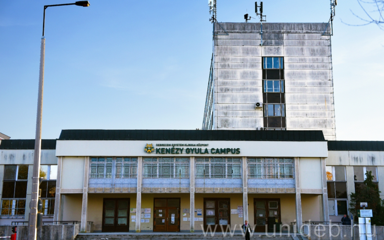 Kötelező maszkviselés a Klinikai Központban csütörtöktől