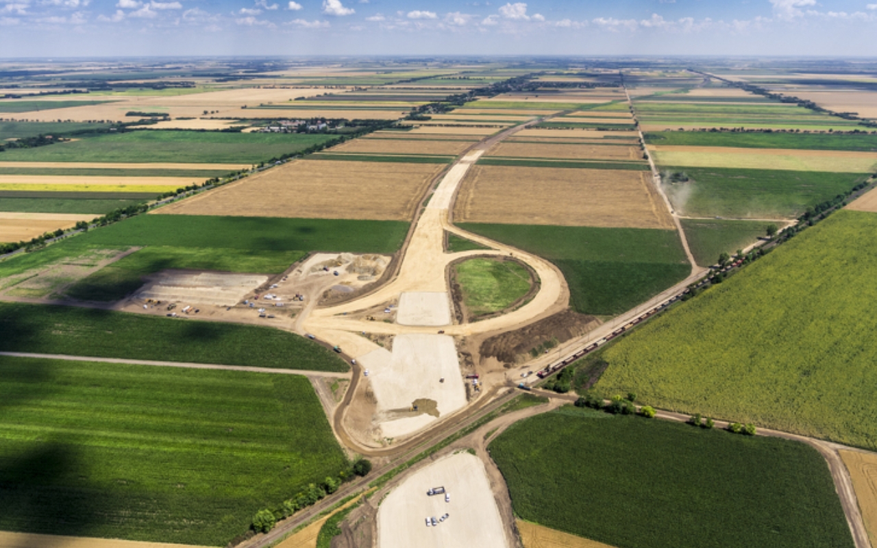 Négysávosra bővítik a 47-es főutat