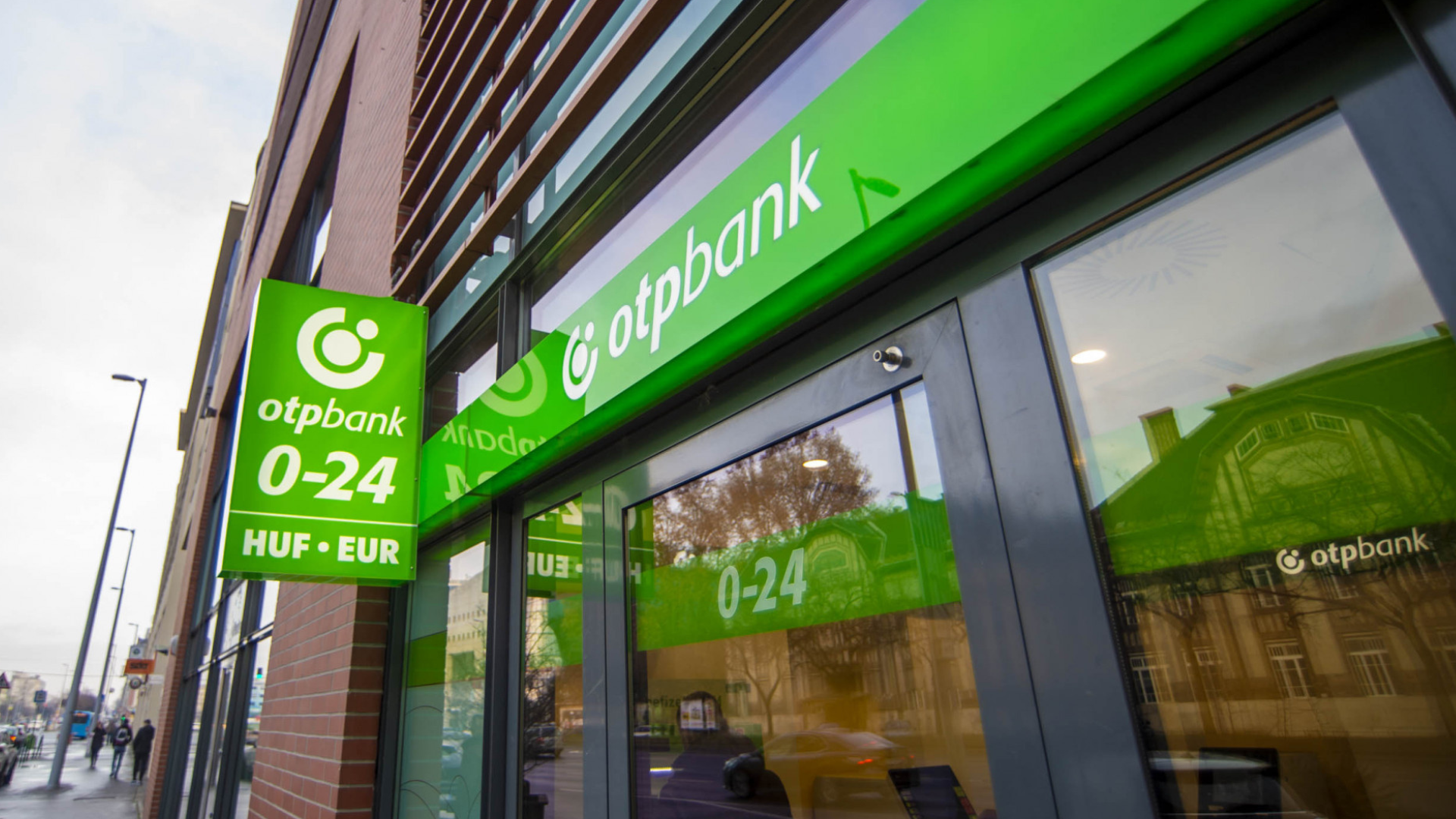 Fontos változás az OTP-nél: jövő héttől megszűnik az OTPdirekt