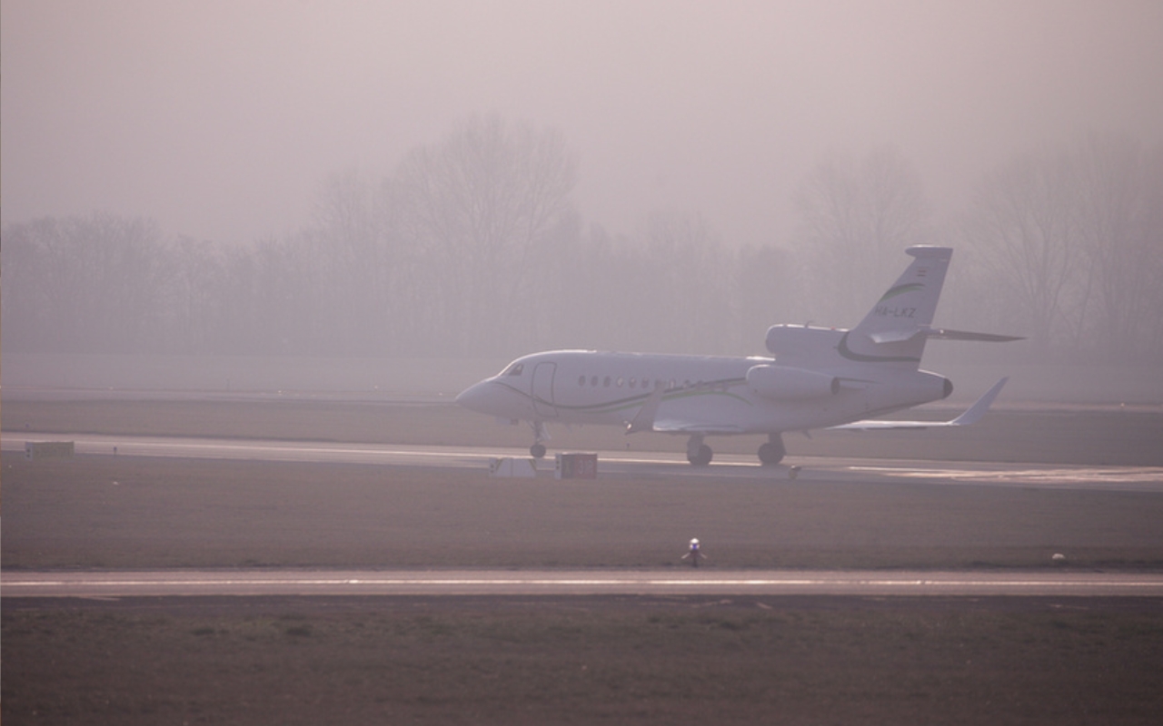 Köd bénította meg a debreceni repteret