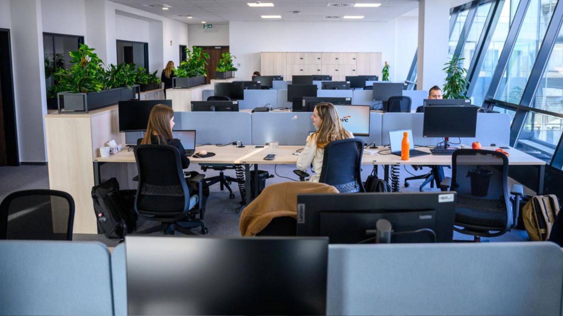 Csúcskategóriás új irodát nyitott Debrecenben a PwC