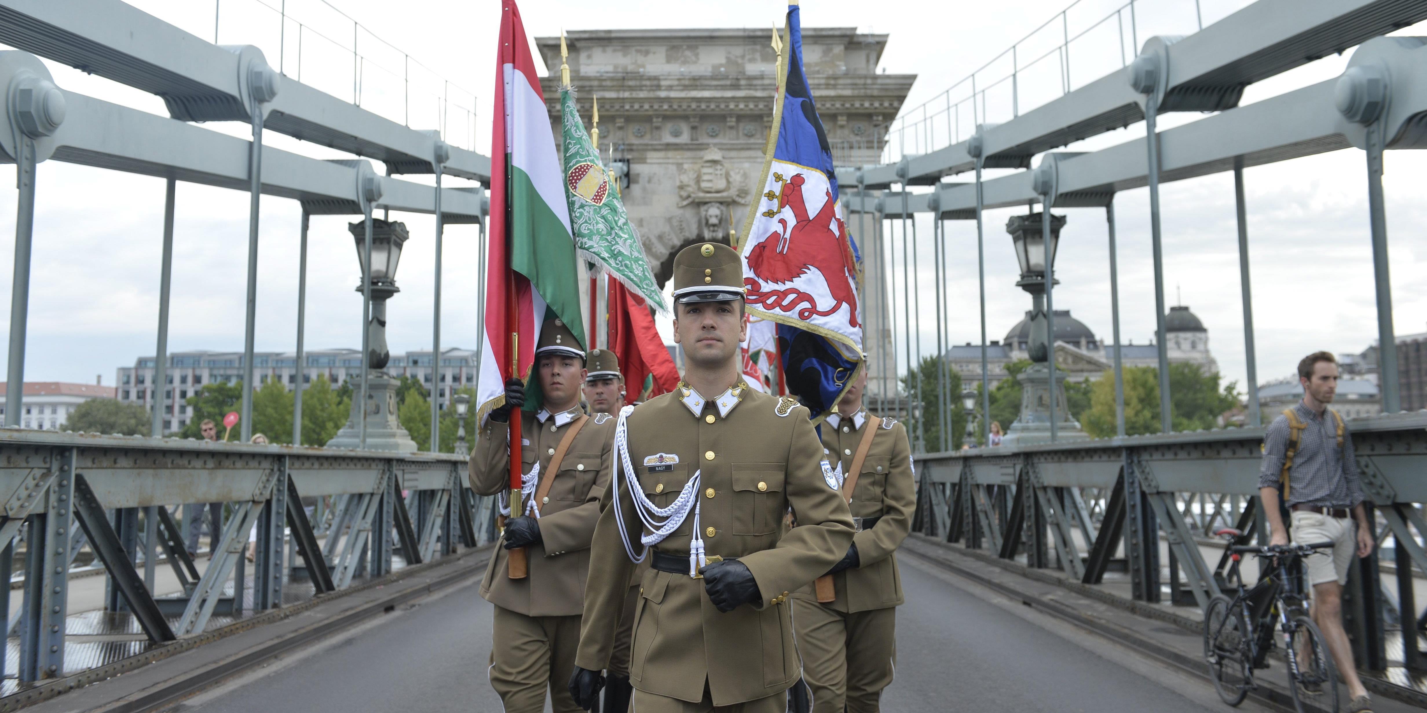 Simicskó: erősítsük hitünket a magyar kultúra napján is