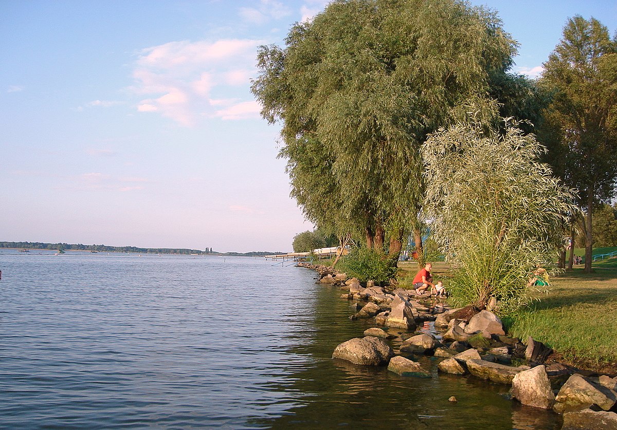 Nyári szintjére duzzasztották a Tisza-tavat