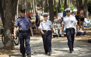 Horvátországban is segítenek a magyar rendőrök