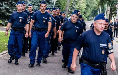 Hazatértek a Szerbiában és Macedóniában szolgálatot teljesítő rendőrök