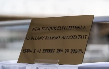 Emlékművet állítanak az áldozatoknak