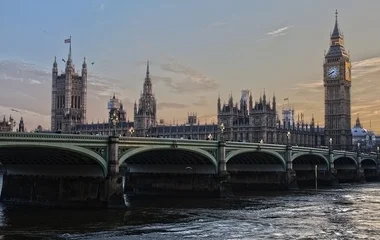 Hétfőtől érvénybe lép a beutazási karantén Nagy-Britanniában