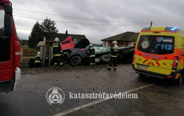  Kamion és személyautó ütközött tegnap Pátyodnál