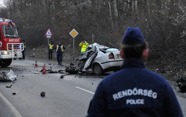 Halálos baleset történt Gödöllőnél, sokan megsérültek