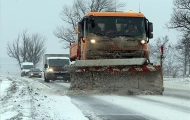 Csütörtökön kora délutánig kétszázhúsz helyen avatkoztak be a tűzoltók