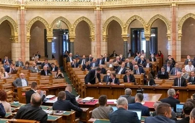 A veszélyhelyzet meghosszabbításáról dönt a parlament