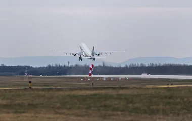 Újabb adag Szputnyik-vakcina érkezett Magyarországra