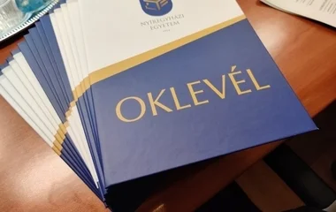 Ismét lehet diplomaosztókat tartani