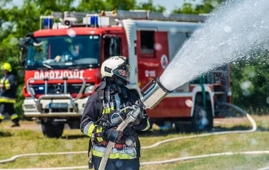 Több mint hetven új tűzoltó tett esküt