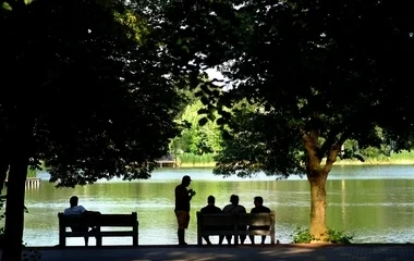 Sok a szabálytalanul parkoló autós Sóstón