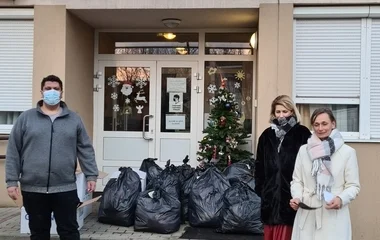 Jótékonykodtak és adományt gyűjtöttek az egyetemen