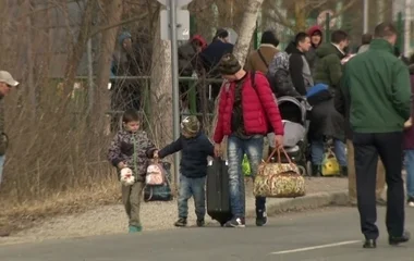 Az Országos Idegenrendészeti Főigazgatóság is segíti a menekülteket