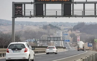 Ukrán felíratok jelentek meg a magyar utakon