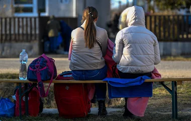 Biztosítja a kormány az ukrajnai menekült gyerekek iskoláztatását