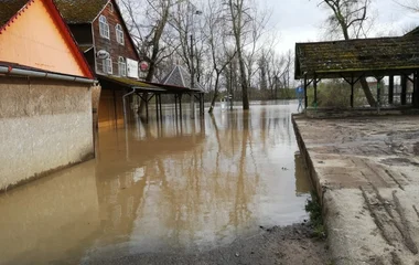 Árad a Tisza a felső szakaszán