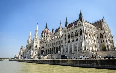 Megkezdi az őszi ülésszakot a parlament