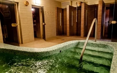 Bezár a Júlia Fürdő és a Hotel Fürdőház wellness részlege is