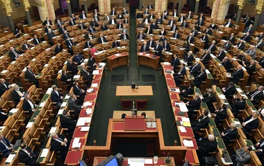 Négynapos ülést tart a héten a parlament