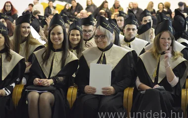 Segítő szakembereket avatott az Egészségtudományi Kar