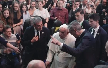 Ferenc pápa fiatalokkal is találkozott 